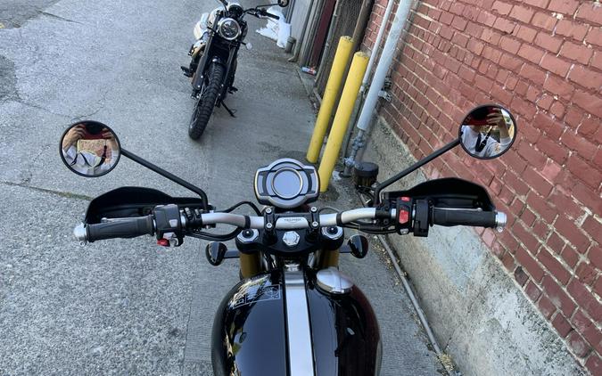 2025 Triumph SCRAMBLER 1200 XE