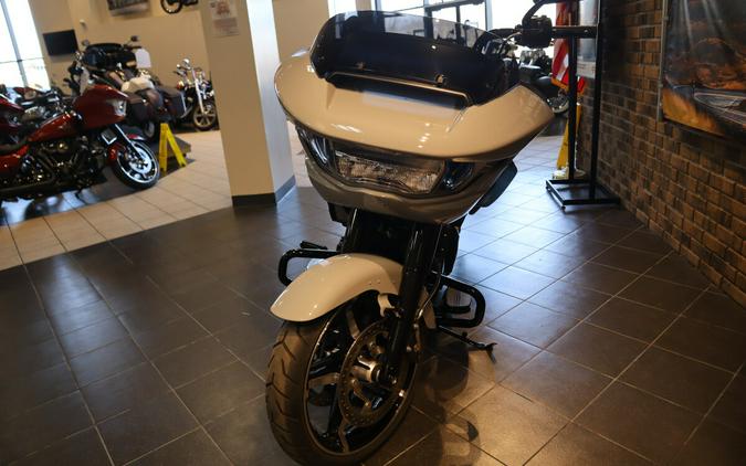 2025 Road Glide™ (FLTRX)