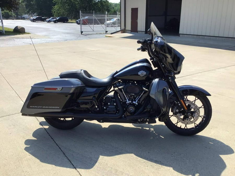 2021 FLHXS Street Glide® Special