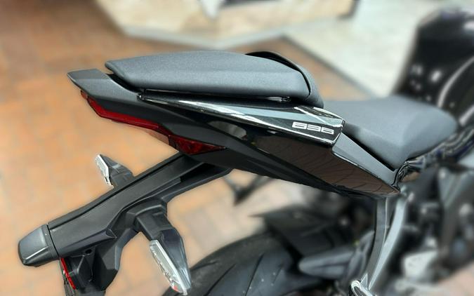 2026 Kawasaki NINJA ZX-6R ABS