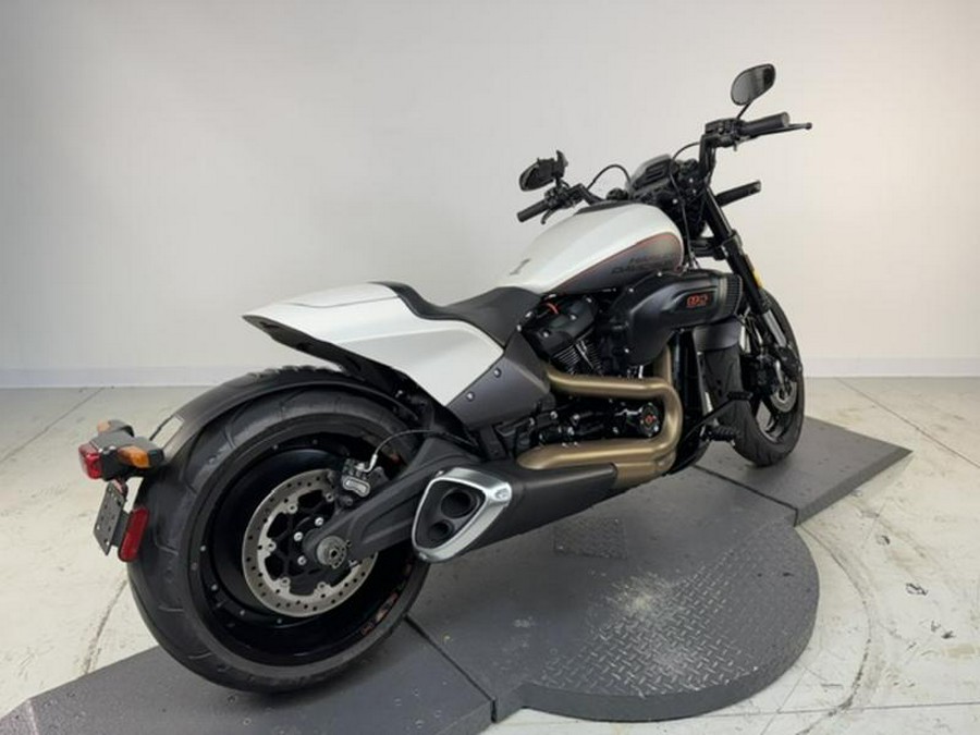 2019 Harley-Davidson® FXDRS - FXDR™ 114