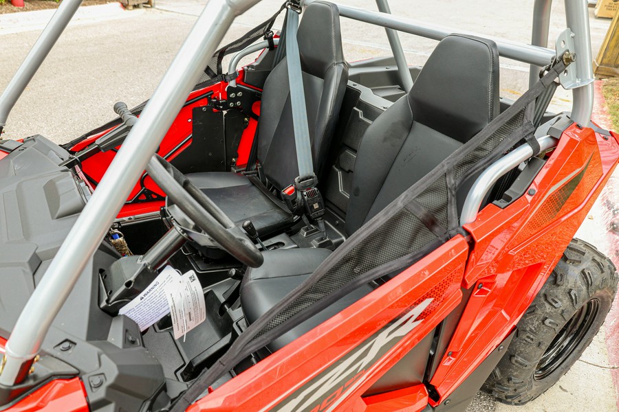 2026 POLARIS RZR 200 EFI