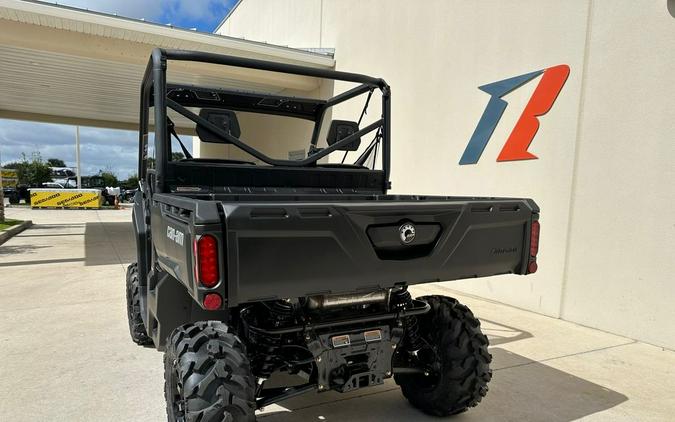 2024 Can-Am™ Defender DPS HD10