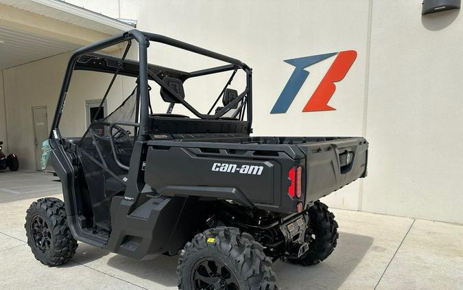 2024 Can-Am™ Defender DPS HD10