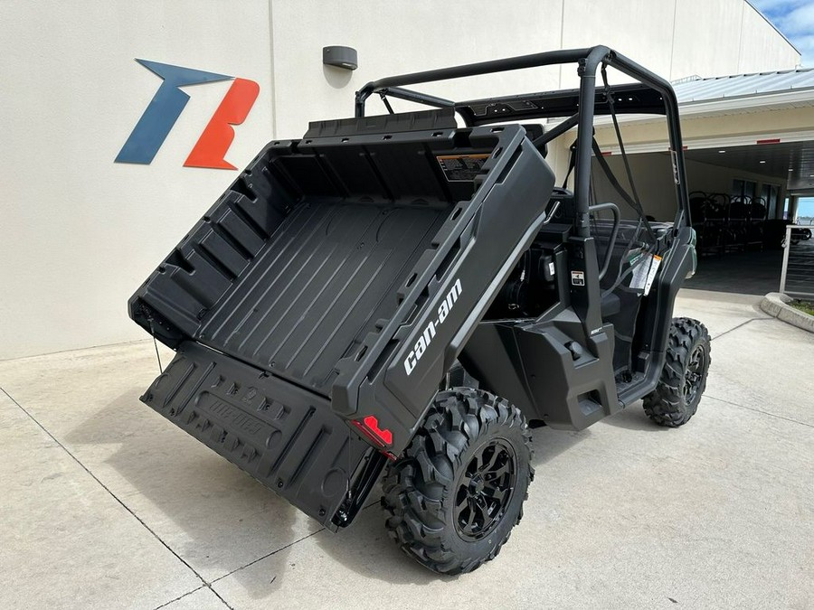 2024 Can-Am™ Defender DPS HD10