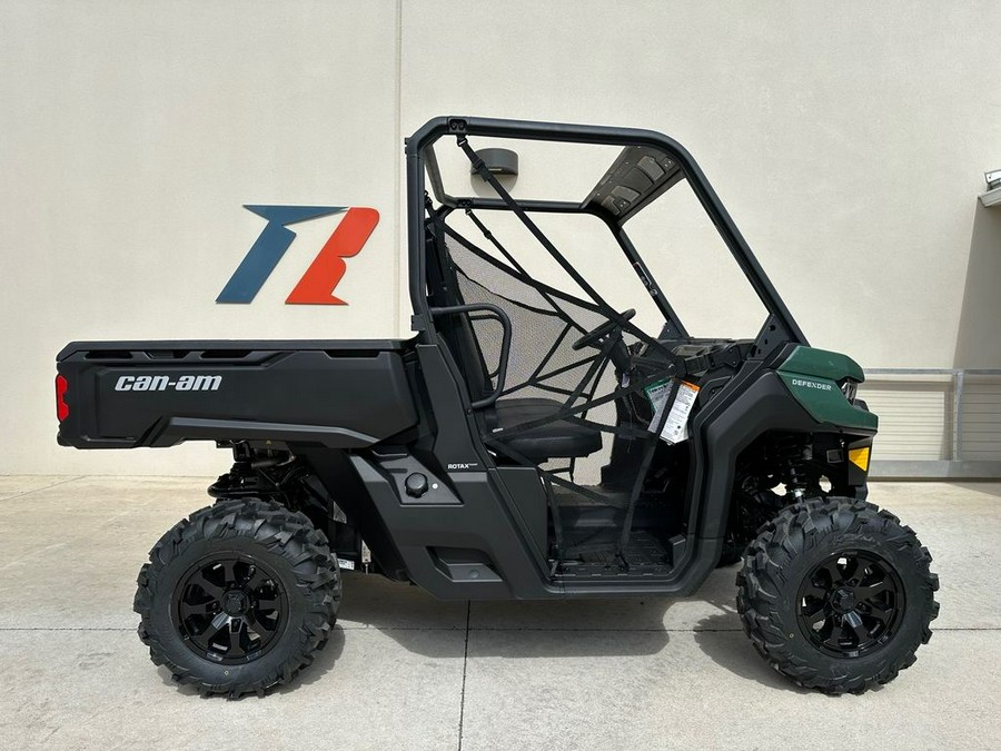 2024 Can-Am™ Defender DPS HD10