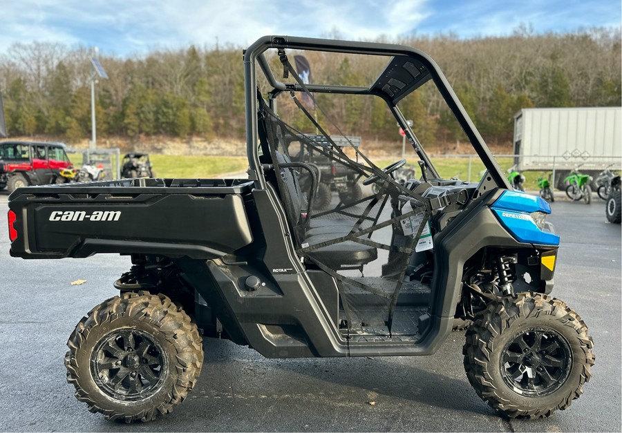 2023 Can-Am Defender DPS HD10