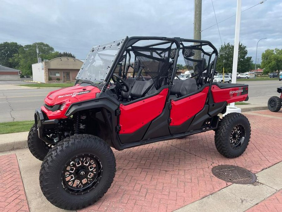 2023 Honda Pioneer 1000-6 Crew Deluxe