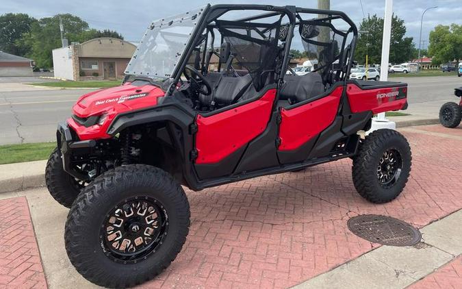 2023 Honda Pioneer 1000-6 Crew Deluxe