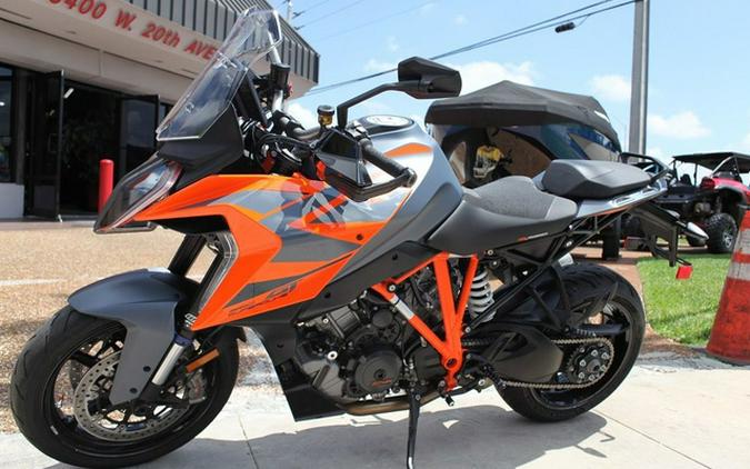 2023 KTM 1290 Super Duke GT 1290 GT