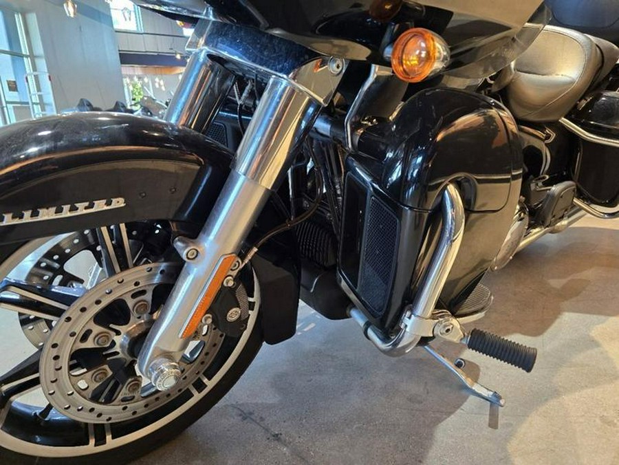 2020 Harley-Davidson® FLTRK - Road Glide® Limited