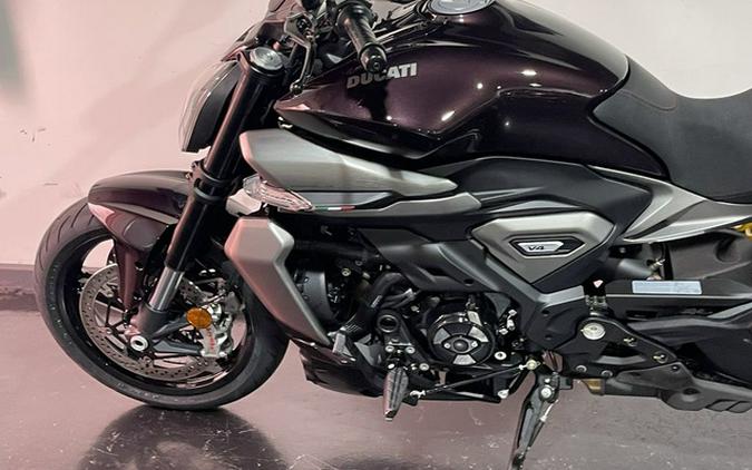 2026 Ducati XDiavel V4 Black Lava