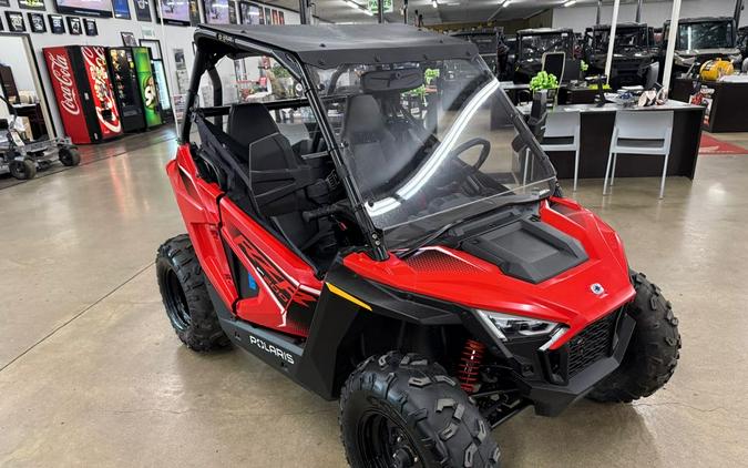 2025 Polaris RZR 200 EFI