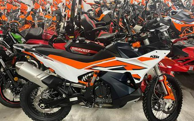 2023 KTM 890 Adventure R First Look [7 Fast Facts + 16 Photos]