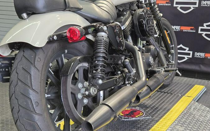 2022 Harley-Davidson Iron 883 White Sand Pearl