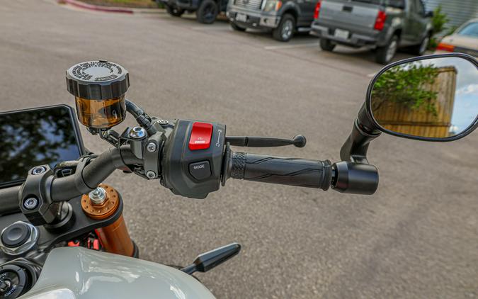 2026 YAMAHA XSR900