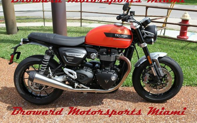 2023 Triumph Speed Twin 1200 Matte Baja Orange