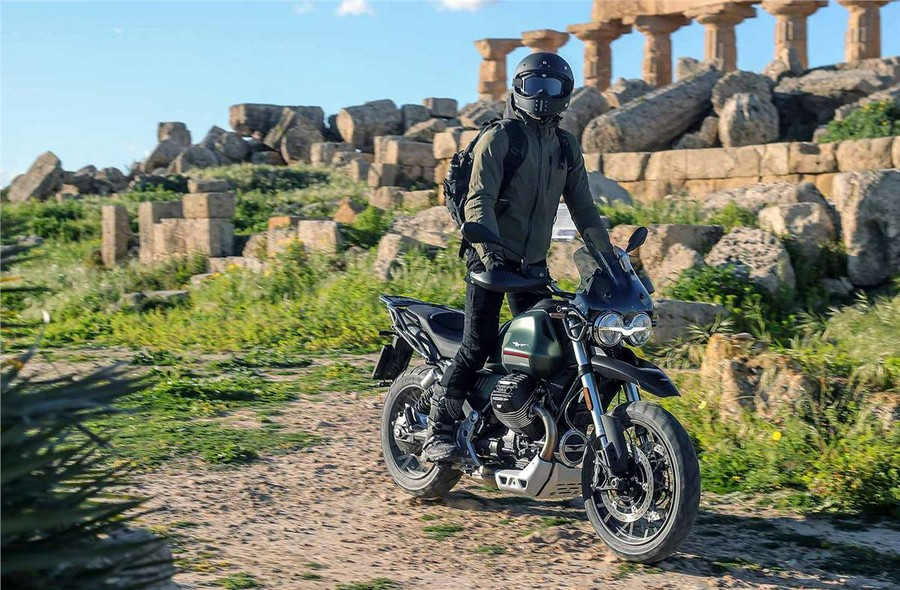 2023 Moto Guzzi V85 TT Base