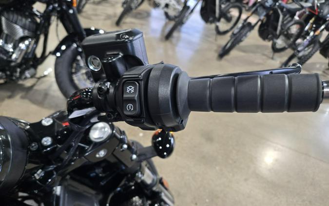 2026 INDIAN MOTORCYCLE SCOUT BOBBER 125TH ANNIVERSARY EDITION