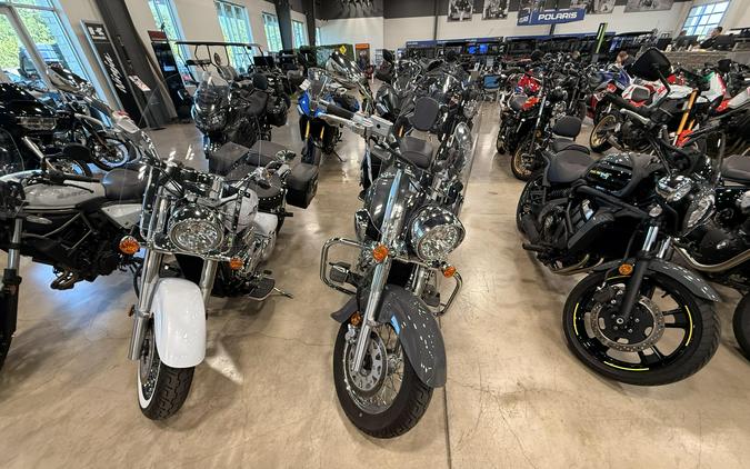 2025 SUZUKI BOULEVARD C50