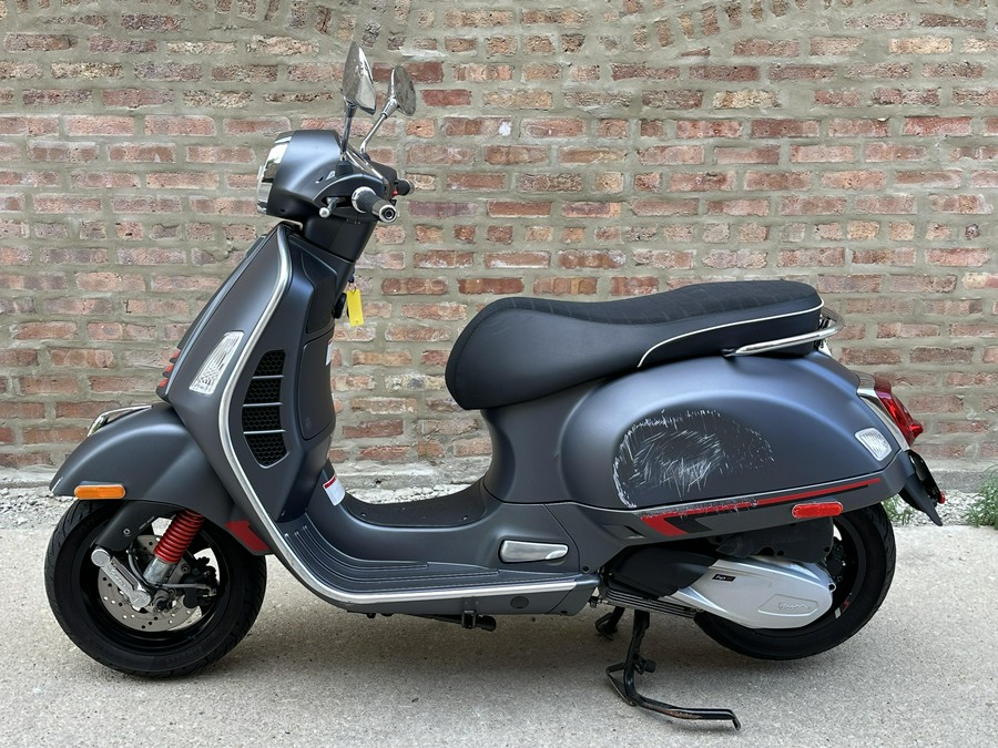 2021 Vespa GTS 300 Super Sport