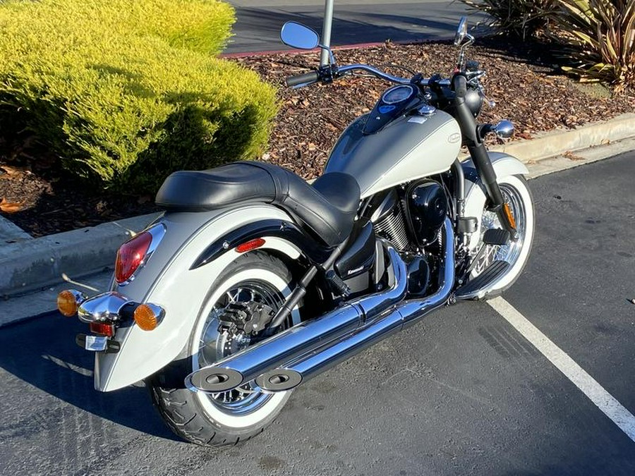 2024 Kawasaki Vulcan® 900 Classic