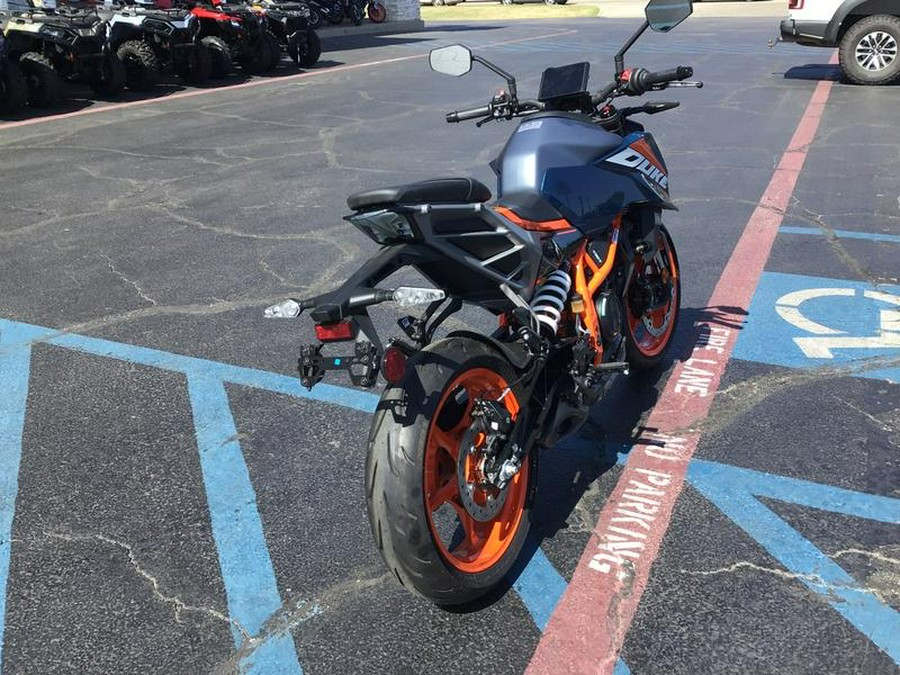 2025 KTM 390 Duke