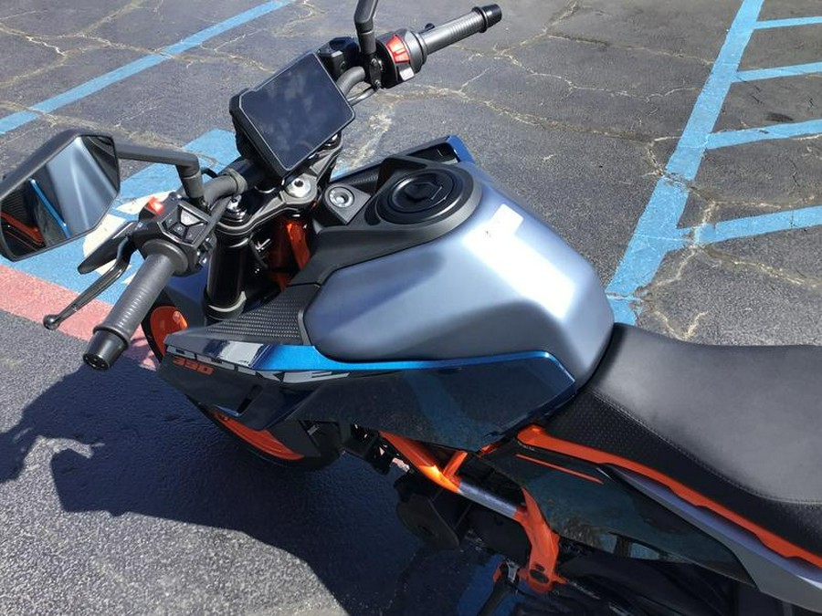 2025 KTM 390 Duke