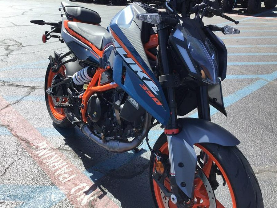 2025 KTM 390 Duke
