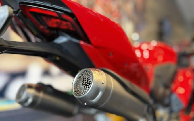 2027 Ducati PANIGALE V2 S