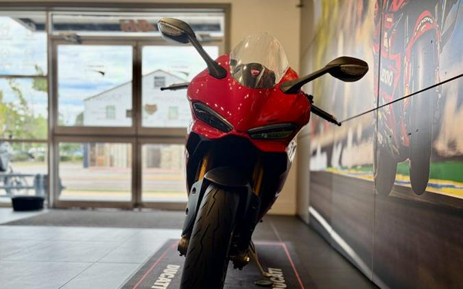 2027 Ducati PANIGALE V2 S