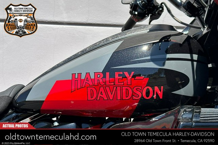 2025 Harley-Davidson FLTRXSTSE