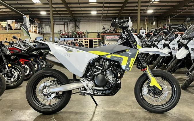 2021 Husqvarna Supermoto 701