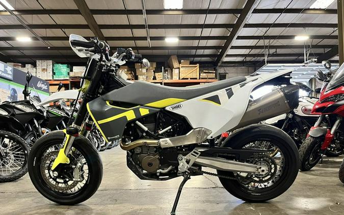 2021 Husqvarna Supermoto 701