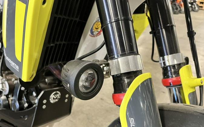 2021 Husqvarna Supermoto 701