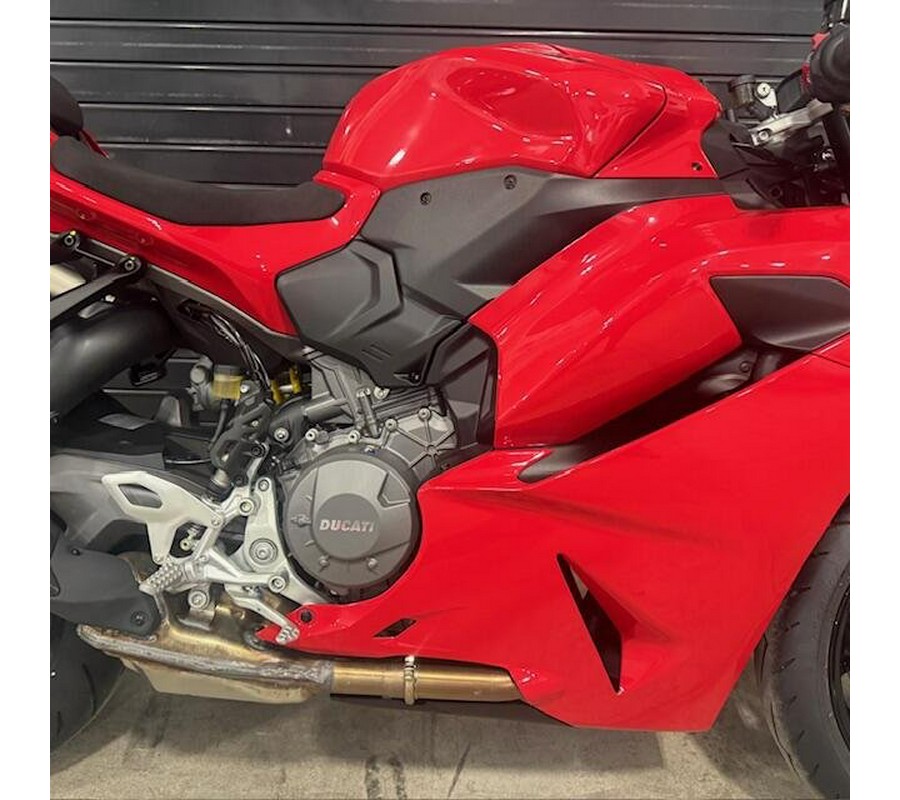 2026 Ducati PANIGALE V2