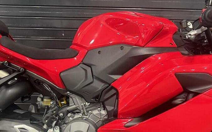 2026 Ducati PANIGALE V2