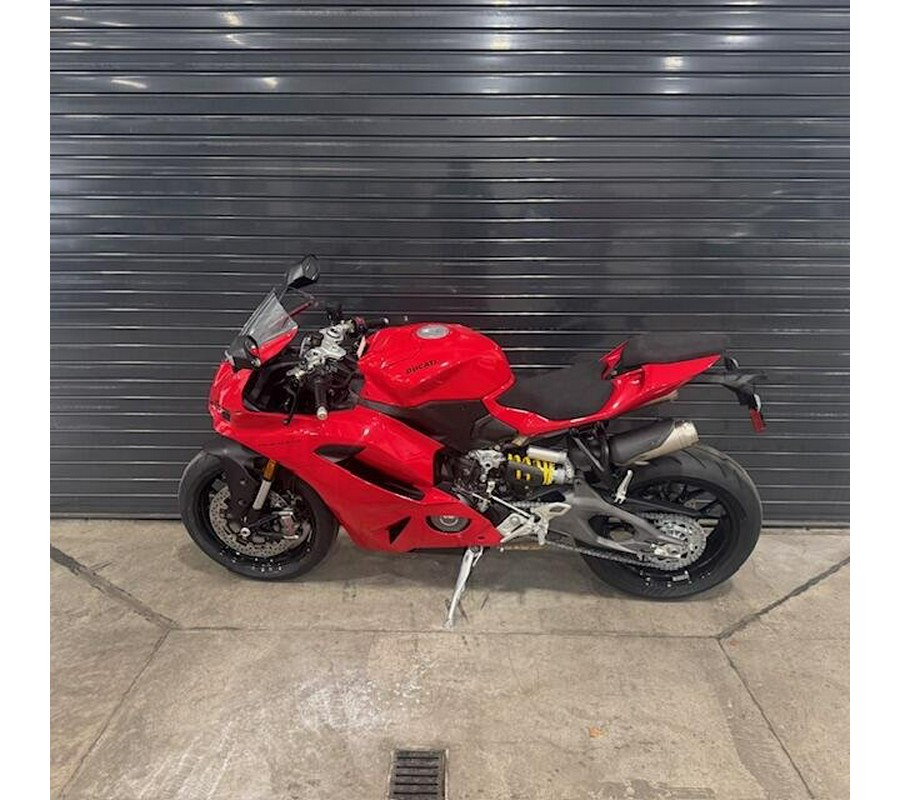 2026 Ducati PANIGALE V2