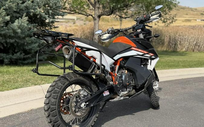 2021 KTM Adventure 890 R