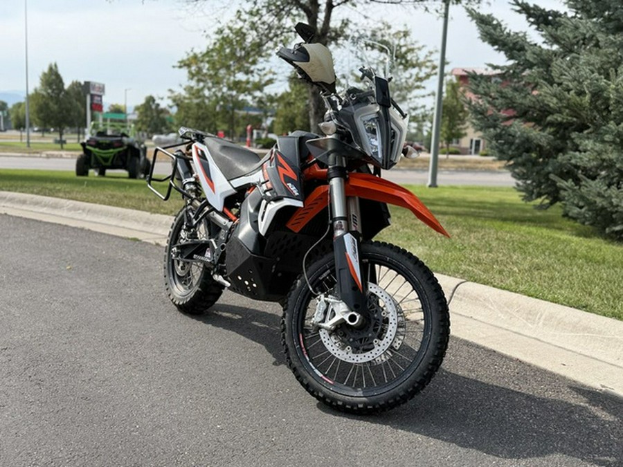 2021 KTM Adventure 890 R