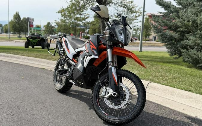 2021 KTM Adventure 890 R