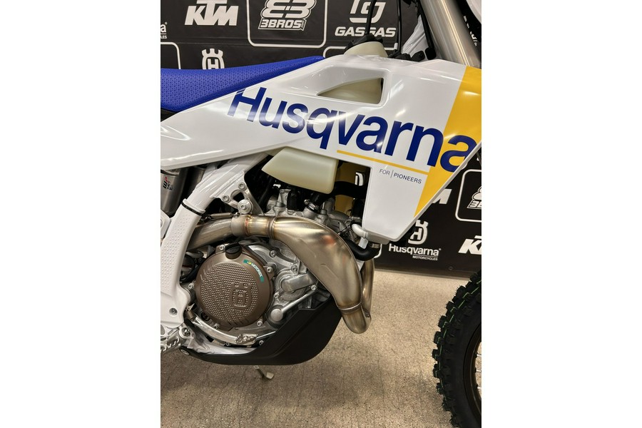 2027 Husqvarna Motorcycles FX 450