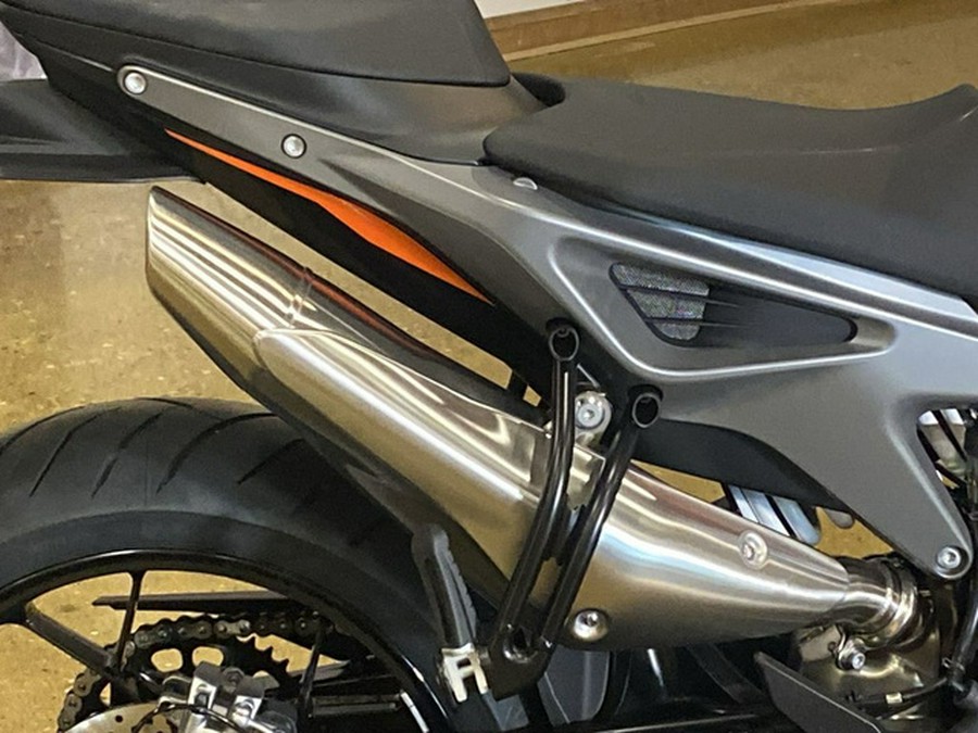 2024 KTM Duke 790