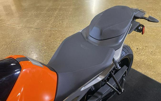 2024 KTM Duke 790