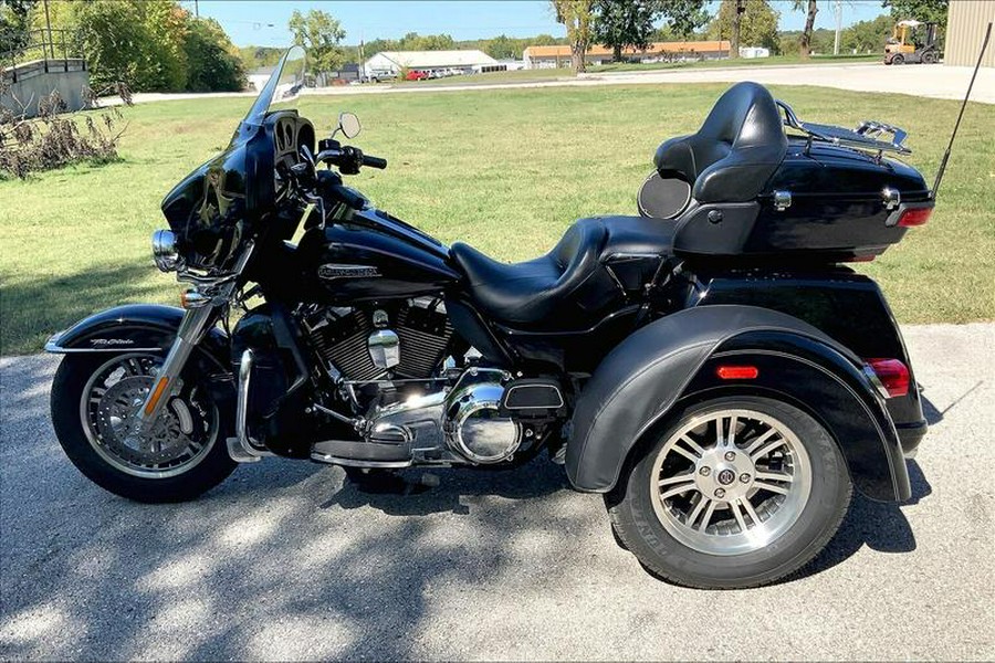 2016 Harley-Davidson® FLHTCUTG - Tri Glide® Ultra