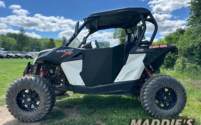 2015 Can-Am Maverick™ X® rs DPS™ 1000R