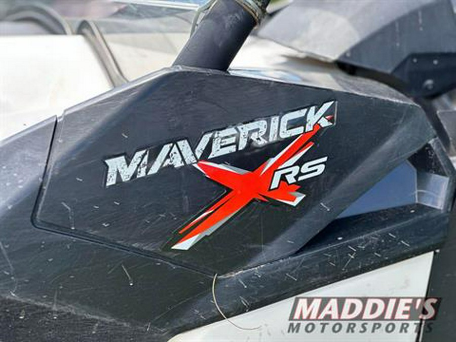 2015 Can-Am Maverick™ X® rs DPS™ 1000R