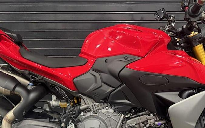 2026 Ducati STREETFIGHTER V2S