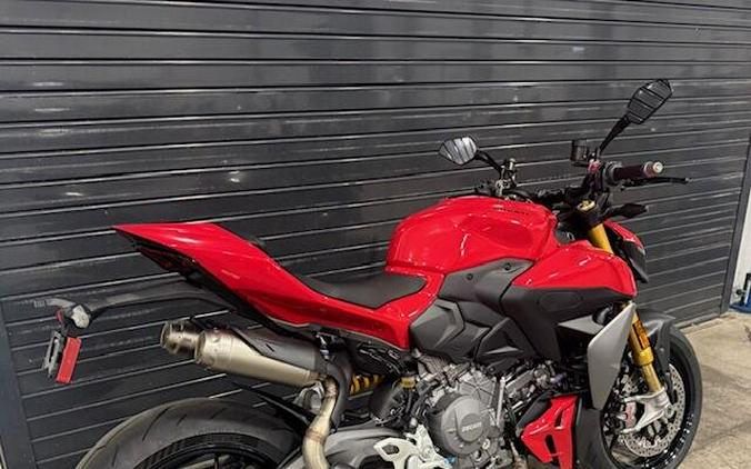 2026 Ducati STREETFIGHTER V2S