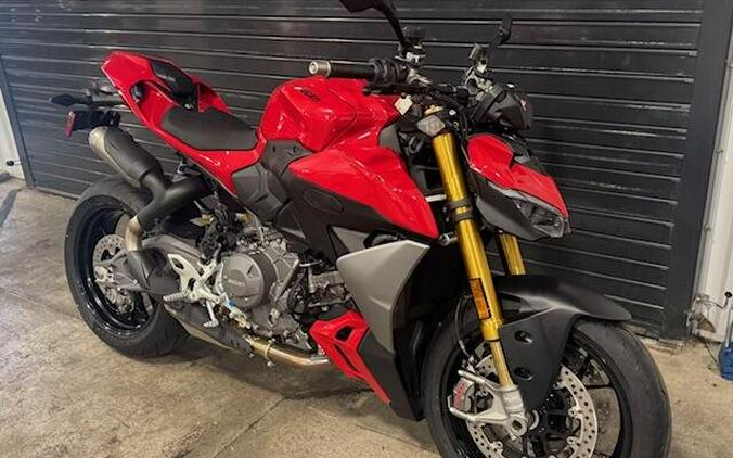 2026 Ducati STREETFIGHTER V2S